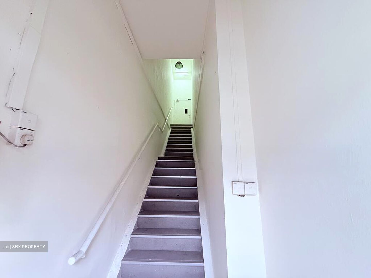 Jalan Besar (D8), Office #500559171